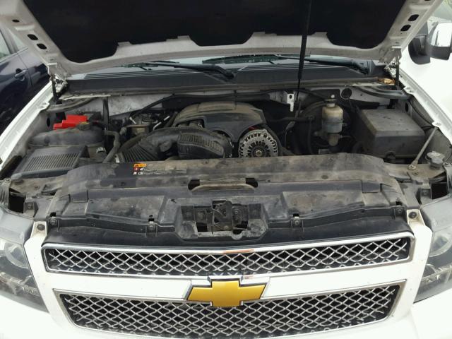 1GNSCBE04BR272478 - 2011 CHEVROLET TAHOE C150 WHITE photo 7