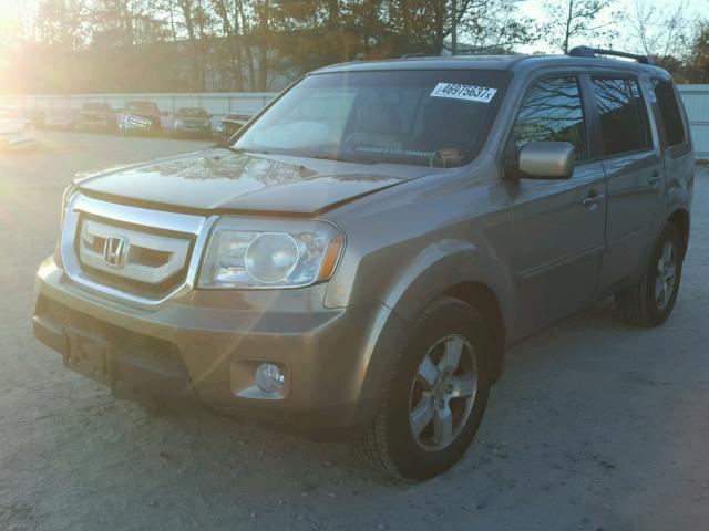 5FNYF4H52AB002022 - 2010 HONDA PILOT EXL GRAY photo 2