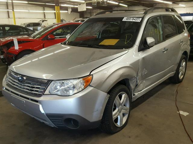 JF2SH6CC7AH737680 - 2010 SUBARU FORESTER 2 SILVER photo 2