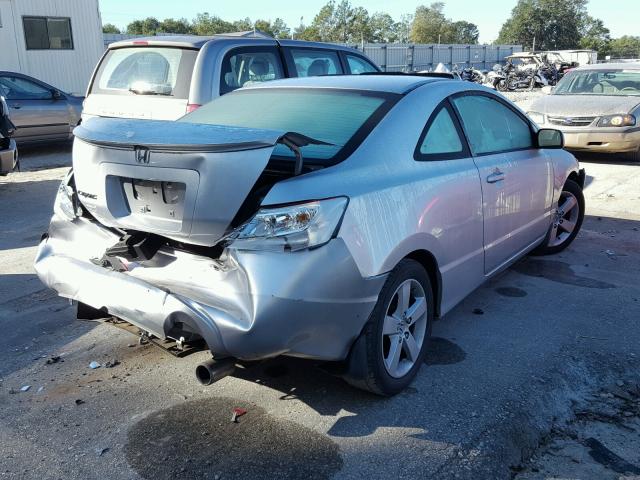 2HGFG12898H548554 - 2008 HONDA CIVIC EX 银色 照片 4