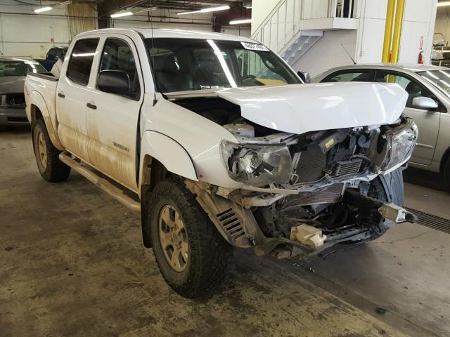 5TELU4EN6AZ727268 - 2010 TOYOTA TACOMA DOU WHITE photo 1