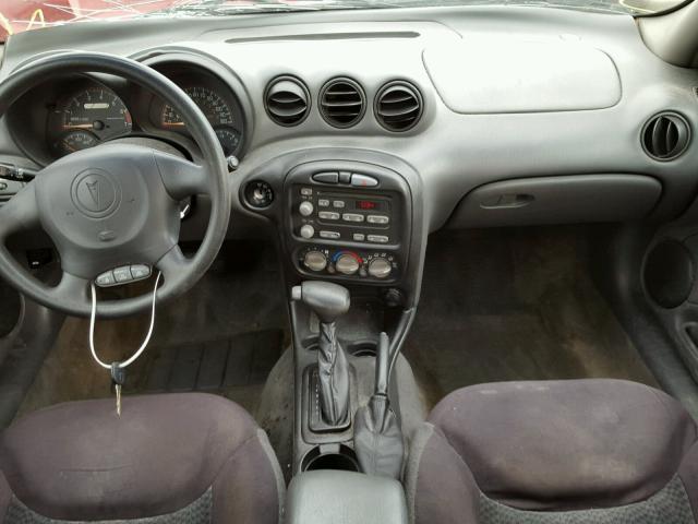 1G2NE52F64C225926 - 2004 PONTIAC GRAND AM S 红色 照片 9