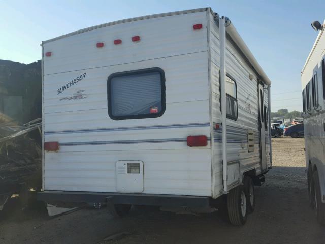 1KZ19T42XW2989663 - 1998 CHALET TRAILER WHITE photo 4