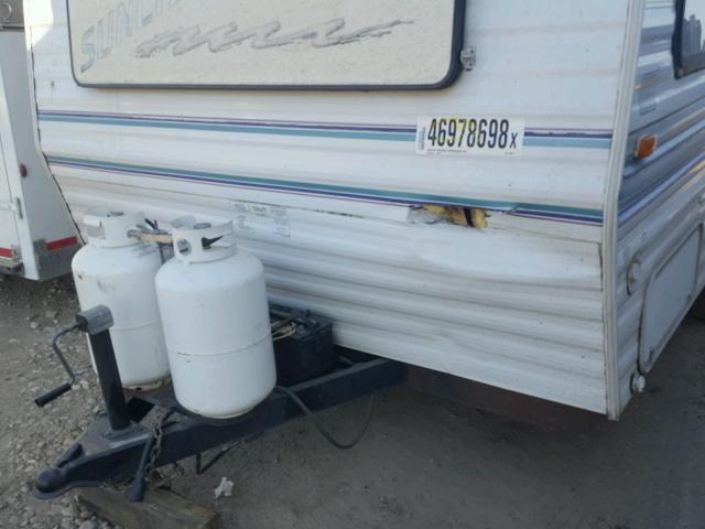 1KZ19T42XW2989663 - 1998 CHALET TRAILER WHITE photo 9