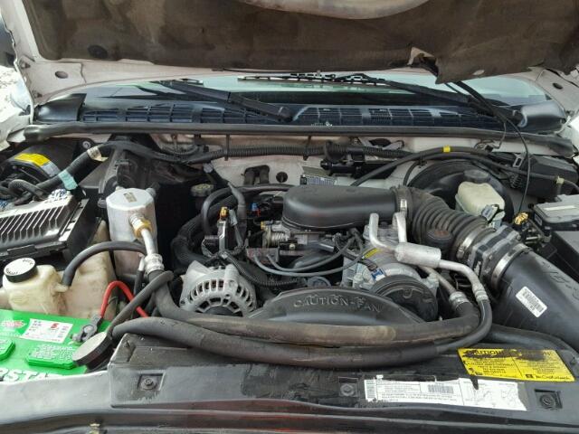 1GCCS19W6Y8313717 - 2000 CHEVROLET S TRUCK S1 WHITE photo 7