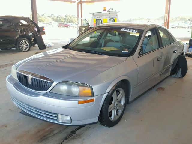 1LNHM86S6YY794851 - 2000 LINCOLN LS 银色 照片 2