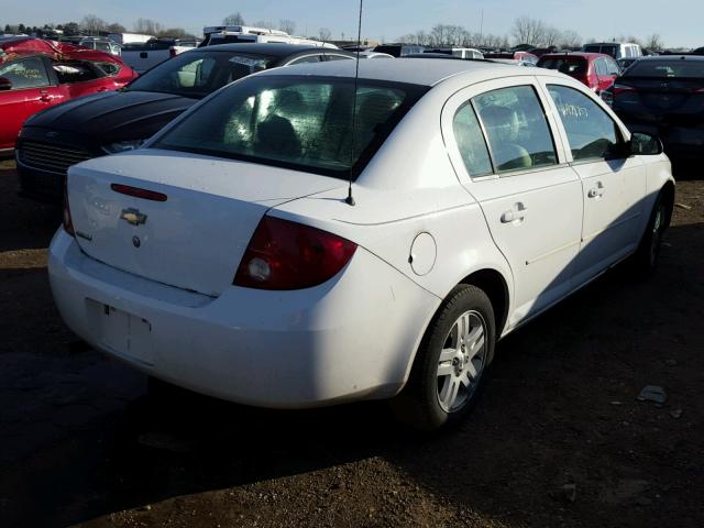 1G1AL52F957557331 - 2005 CHEVROLET COBALT LS WHITE photo 4