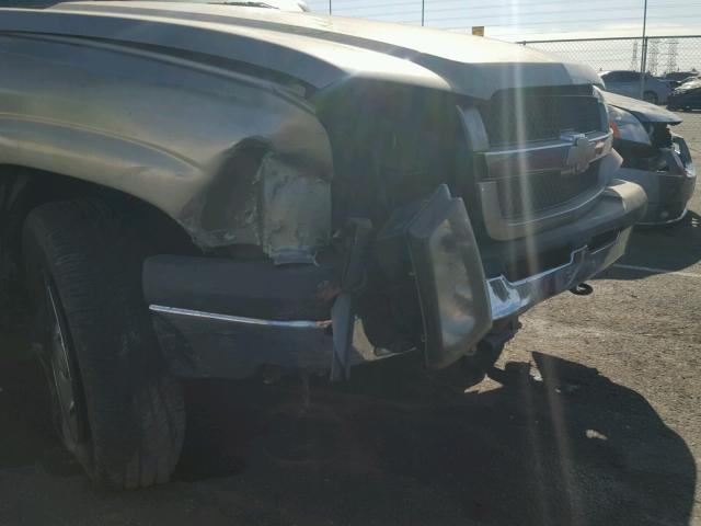 3GNEC13T63G284427 - 2003 CHEVROLET AVALANCHE 银色 照片 9