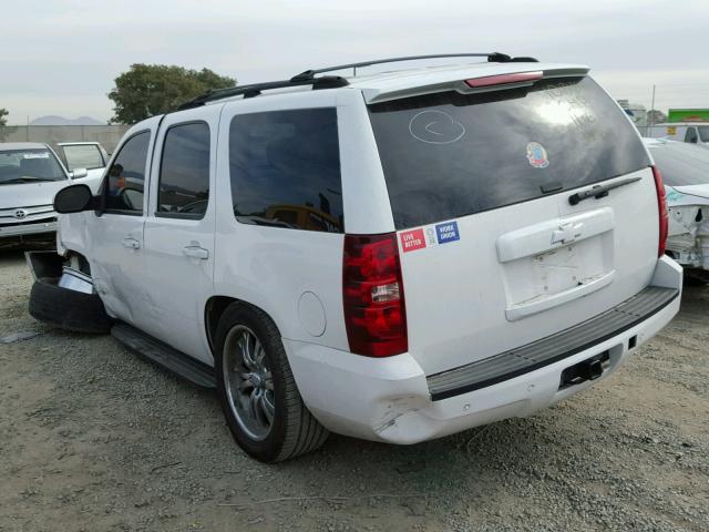 1GNFK13027R108445 - 2007 CHEVROLET TAHOE K150 WHITE photo 3