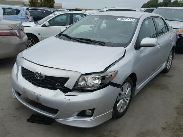 1NXBU4EE2AZ345254 - 2010 TOYOTA COROLLA BA SILVER photo 2