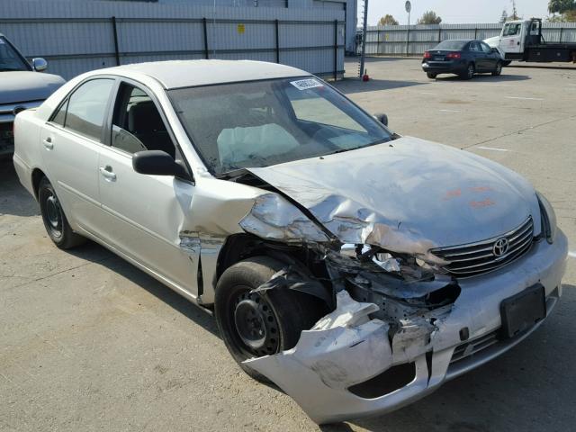 JTDBE32K353026303 - 2005 TOYOTA CAMRY LE SILVER photo 1