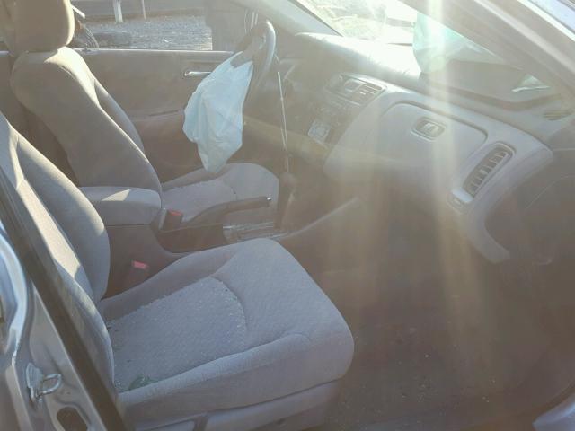 1HGCG66552A012237 - 2002 HONDA ACCORD LX GRAY photo 5