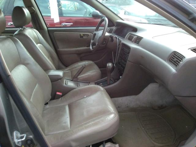 4T1BF28K71U120358 - 2001 TOYOTA CAMRY LE ბეჟი ფოტო 5