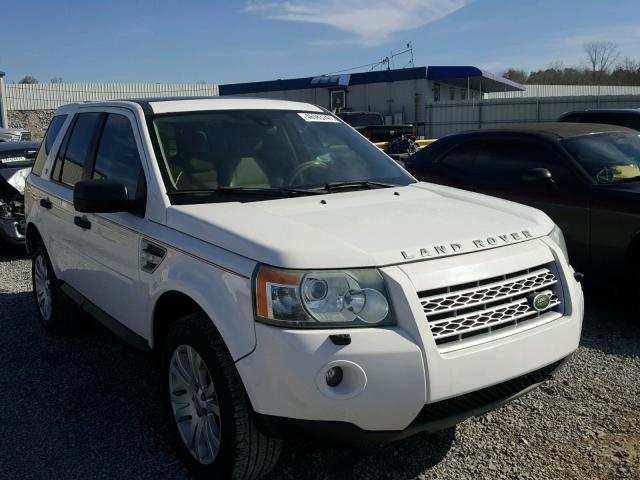 SALFS24NX8H038850 - 2008 LAND ROVER LR2 SE TEC WHITE photo 1