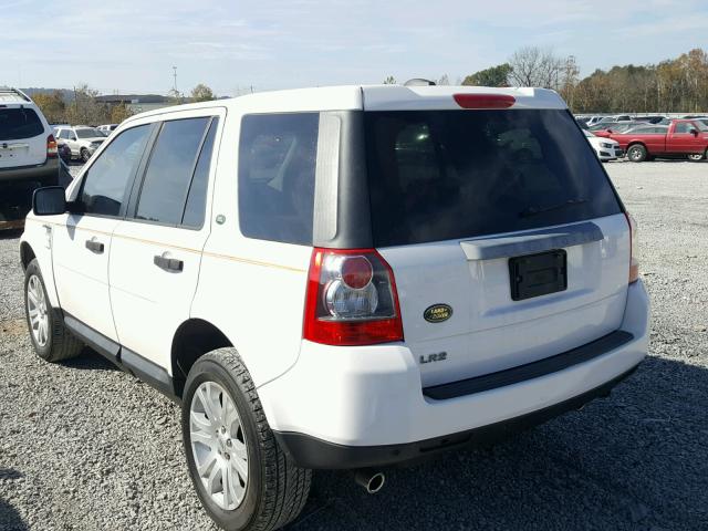 SALFS24NX8H038850 - 2008 LAND ROVER LR2 SE TEC WHITE photo 3