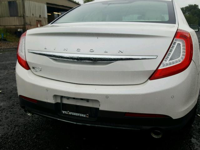 1LNHL9EK6FG605144 - 2015 LINCOLN MKS WHITE photo 10