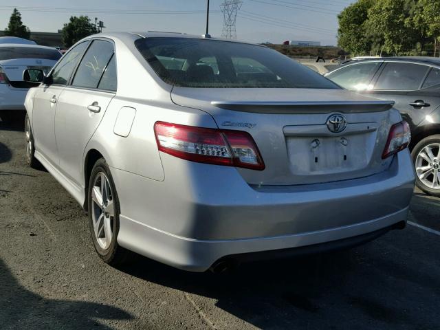 4T1BF3EK6AU044805 - 2010 TOYOTA CAMRY BASE SILVER photo 3