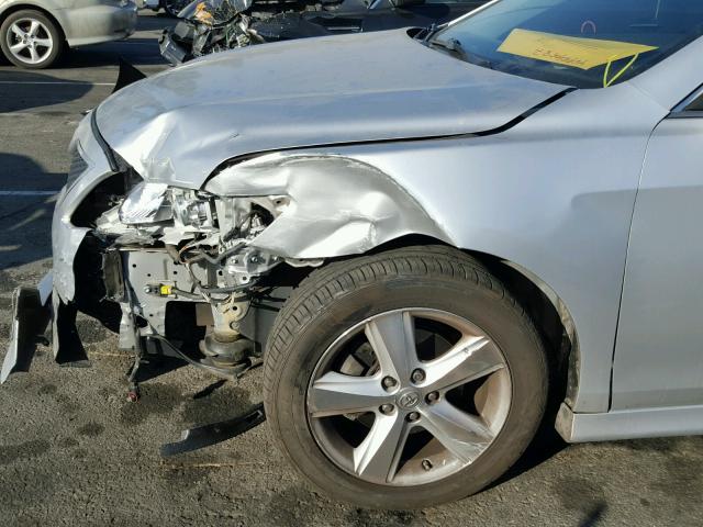 4T1BF3EK6AU044805 - 2010 TOYOTA CAMRY BASE SILVER photo 9