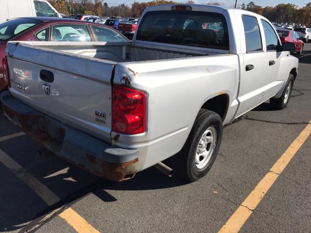 1D7HW28P67S253939 - 2007 DODGE DAKOTA SILVER photo 4