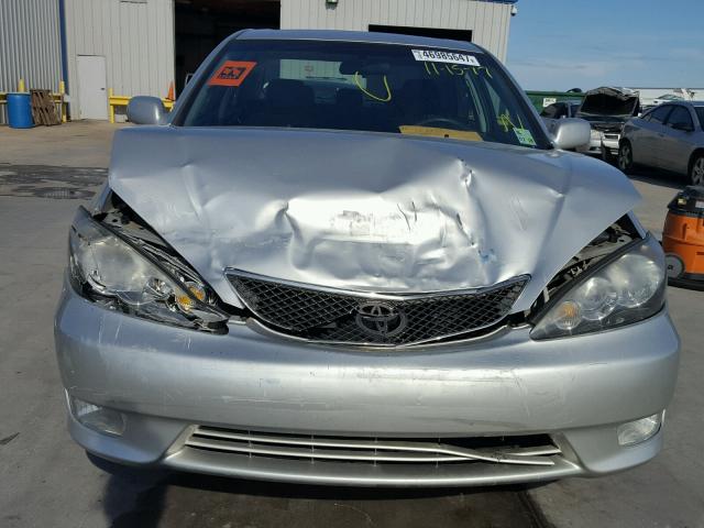 4T1BA32K05U041584 - 2005 TOYOTA CAMRY SE SILVER photo 7