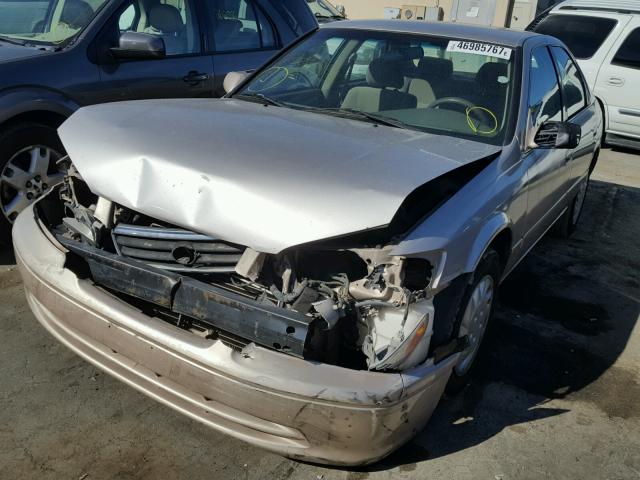 4T1BG22K71U028723 - 2001 TOYOTA CAMRY CE BEIGE photo 2