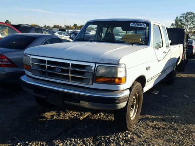 1FTHX25G0PKA35362 - 1993 FORD F250 WHITE photo 2