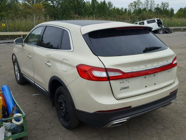 2LMTJ8LRXGBL67404 - 2016 LINCOLN MKX RESERV CREAM photo 3