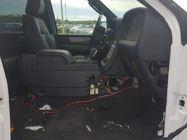 5LMJJ3HT5FEJ14677 - 2015 LINCOLN NAVIGATOR WHITE photo 5