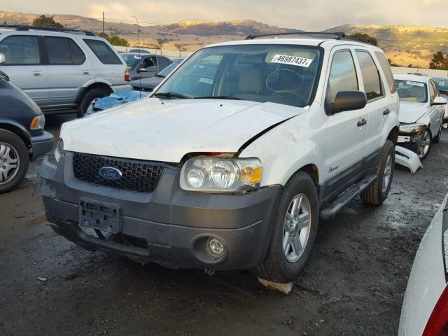 1FMCU96H16KA74832 - 2006 FORD ESCAPE HEV WHITE photo 2