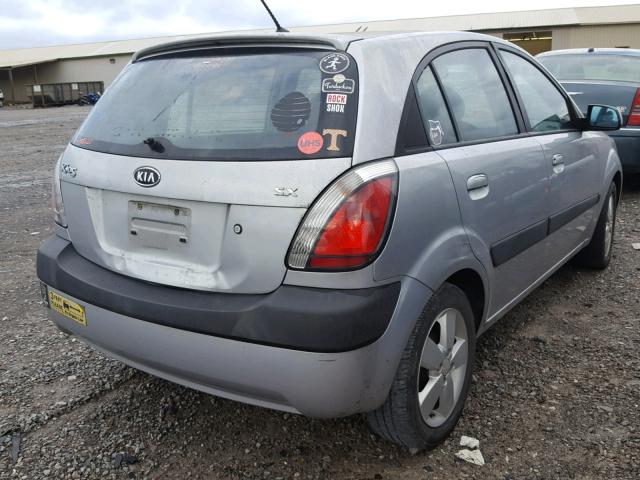 KNADE163176226823 - 2007 KIA RIO 5 SX SILVER photo 4