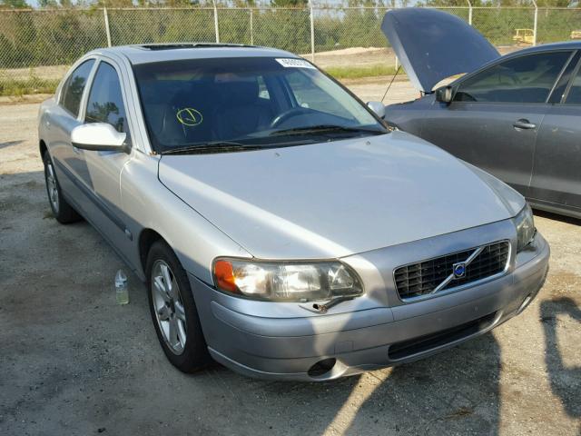 YV1RS61R222112382 - 2002 VOLVO S60 SILVER photo 1