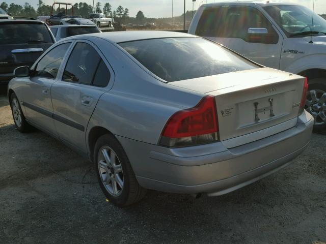 YV1RS61R222112382 - 2002 VOLVO S60 SILVER photo 3