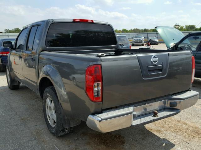 1N6AD07U95C438715 - 2005 NISSAN FRONTIER C GRAY photo 3