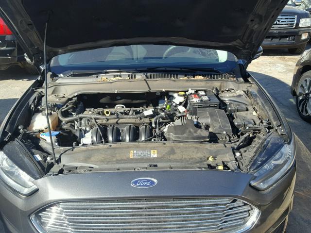 1FA6P0H72G5113913 - 2016 FORD FUSION SE GRAY photo 7