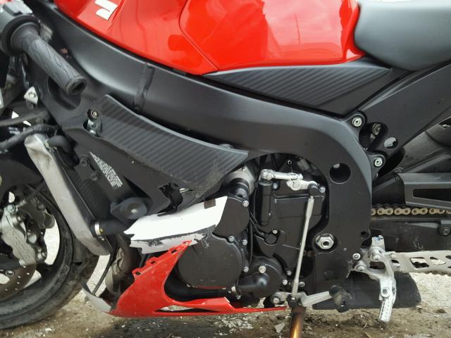 JS1GN7FAXD2101415 - 2013 SUZUKI GSX-R600 RED photo 9