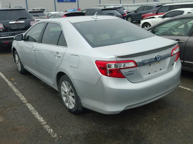 4T1BD1FK0CU028577 - 2012 TOYOTA CAMRY HYBR SILVER photo 3