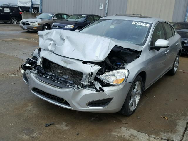 YV1622FS4C2127149 - 2012 VOLVO S60 T5 SILVER photo 2