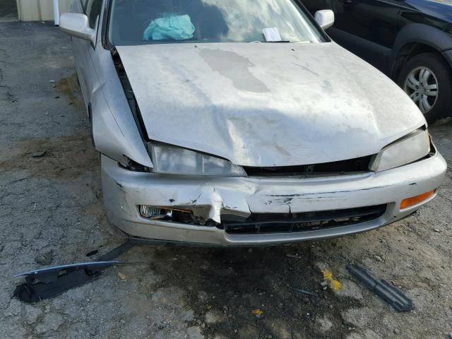 1HGCD5691TA204763 - 1996 HONDA ACCORD VAL SILVER photo 9