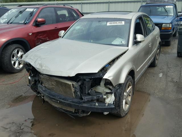 WVWTH63B14P251063 - 2004 VOLKSWAGEN PASSAT GLX TAN photo 2