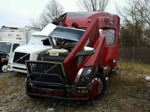 4V4NC9EJ9HN981032 - 2017 VOLVO VN VNL RED photo 2