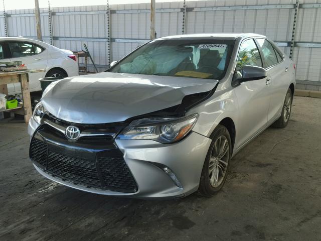 4T1BF1FK8GU175343 - 2016 TOYOTA CAMRY LE SILVER photo 2