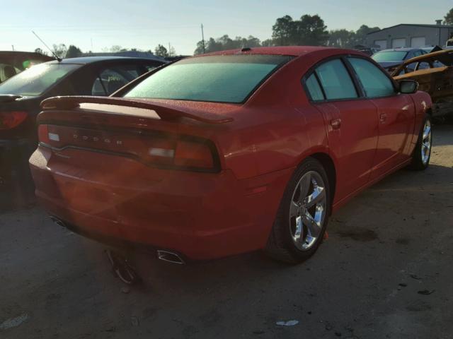 2C3CDXHG4DH574313 - 2013 DODGE CHARGER SX RED photo 4