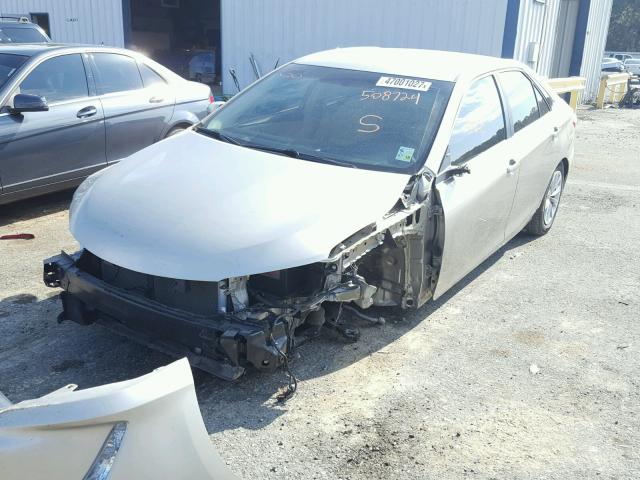 4T4BF1FK4FR508724 - 2015 TOYOTA CAMRY LE SILVER photo 2