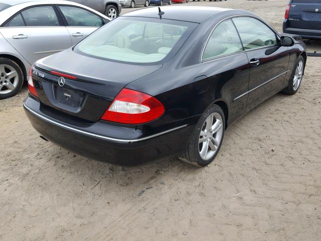 WDBTJ56H28F239402 - 2008 MERCEDES-BENZ CLK 350 BLACK photo 4