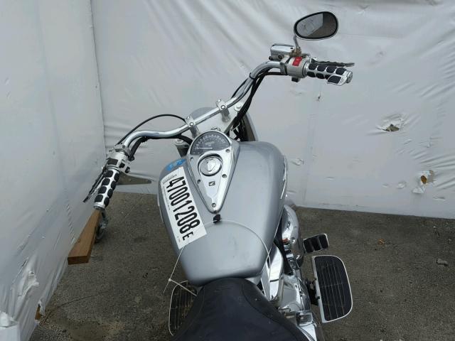 1HFSC52375A215080 - 2005 HONDA VTX1300 R SILVER photo 5