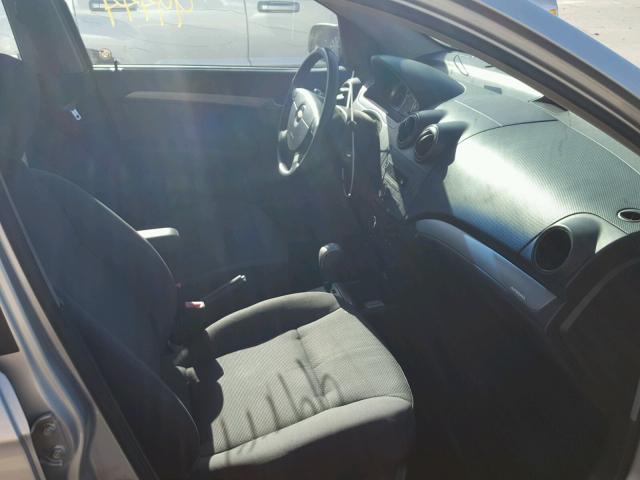 KL1TD56657B129674 - 2007 CHEVROLET AVEO BASE Srebrny zdjęcie 5