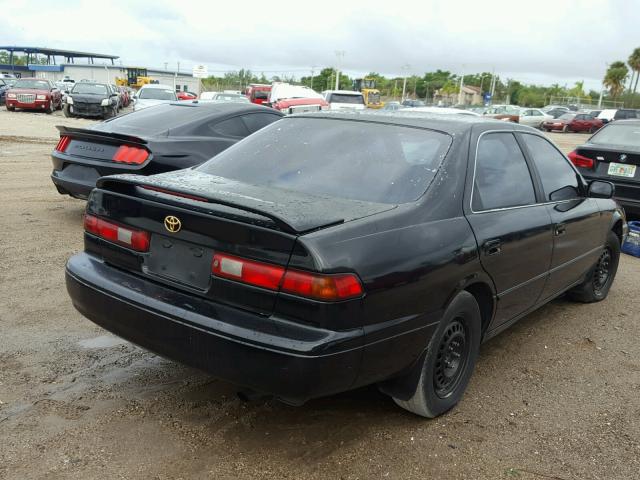 4T1BF22K8VU040288 - 1997 TOYOTA CAMRY BLACK photo 4