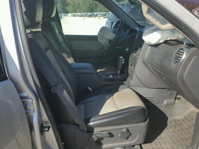 1FMEU33K87UA45761 - 2007 FORD EXPLORER S SILVER photo 5