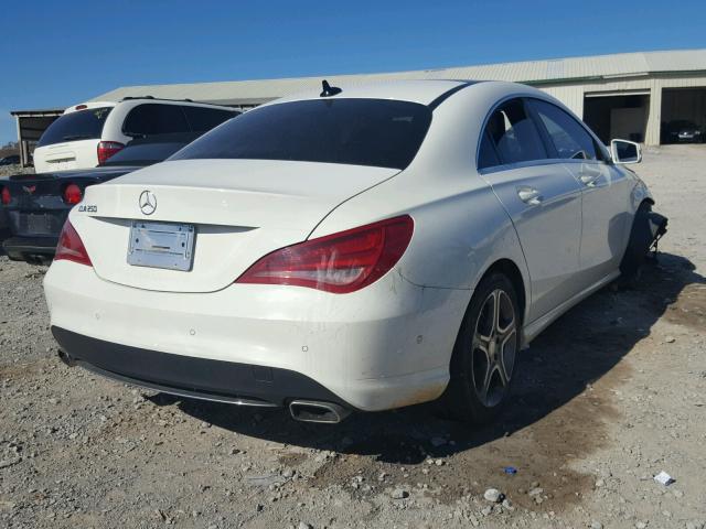 WDDSJ4EB2EN063494 - 2014 MERCEDES-BENZ CLA 250 WHITE photo 4