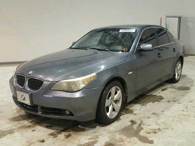 WBANF33597CS40201 - 2007 BMW 525 XI GRAY photo 2